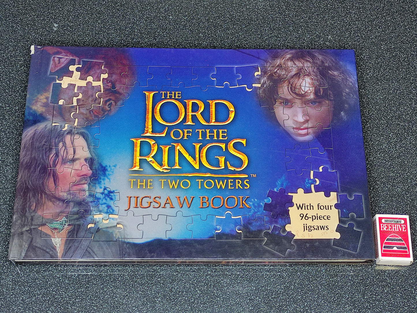 The Lord of the Rings: The Two Towers Jigsaw Book