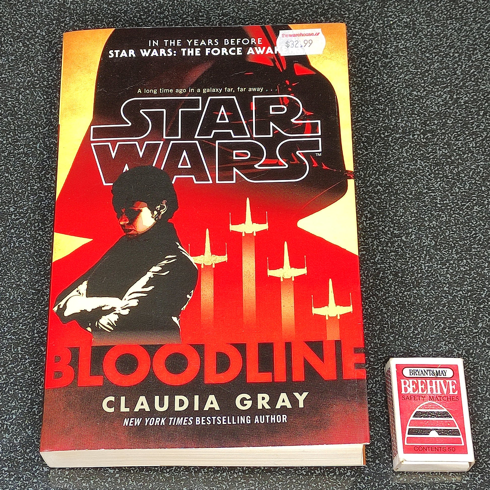 Book titled 'Star Wars: Bloodline' by Claudia Gray
