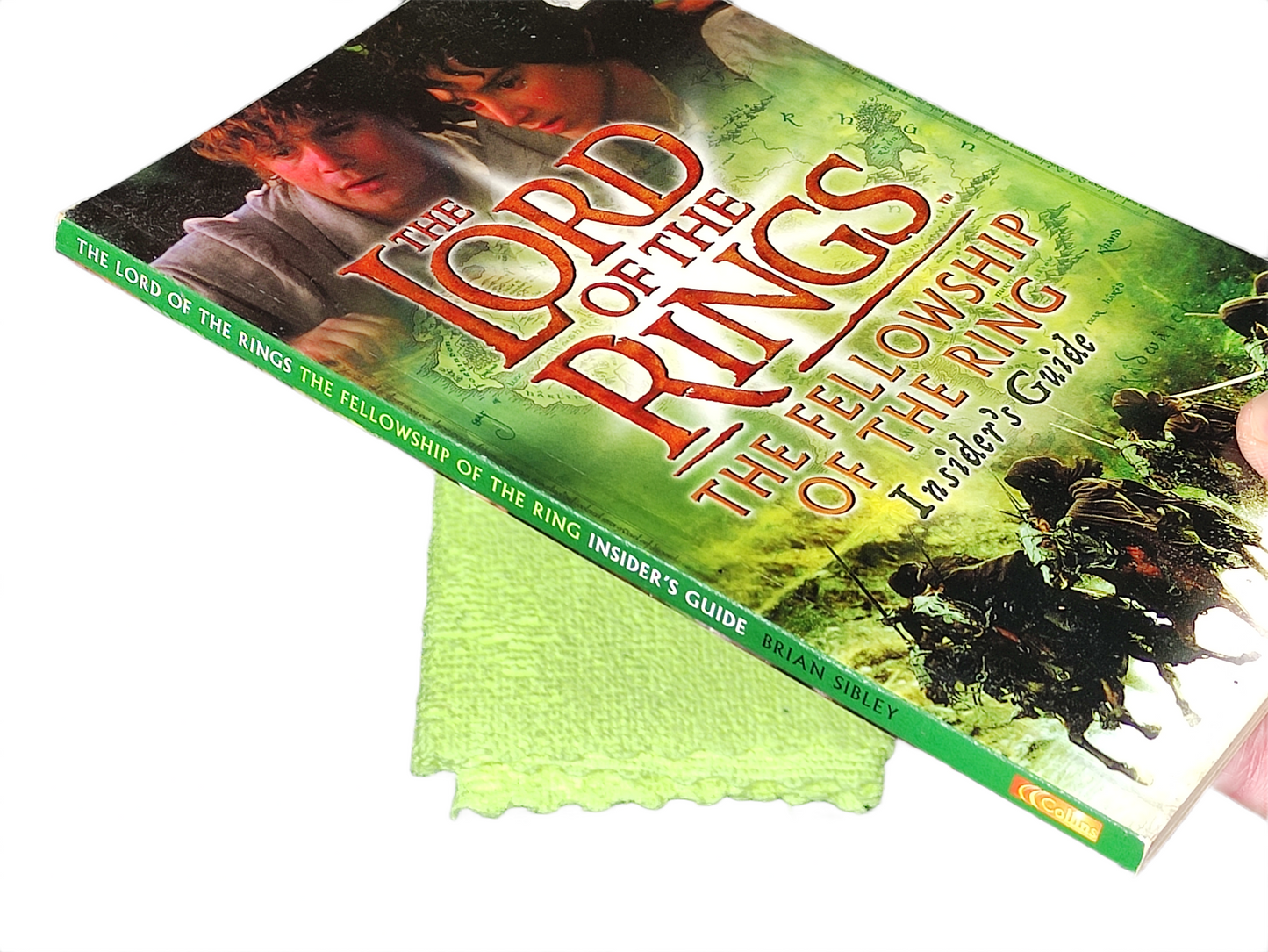 The Lord of The Rings: The Fellowship of The Ring Insiders Guide (1st Edition)